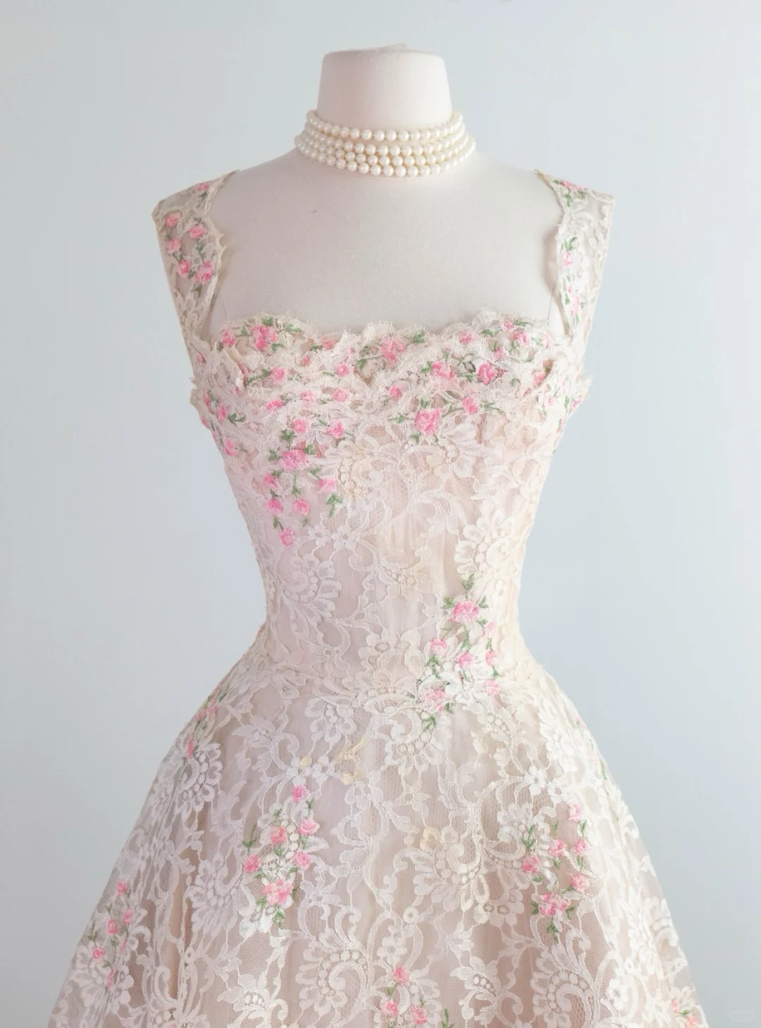 Retro Pink Floral Exquisite Embroidery Design A-Line Short Homecoming Dress Party Dress DP6216