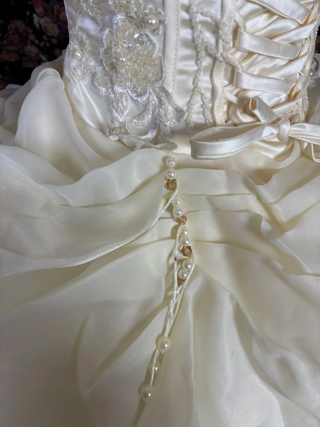 Vintage Ivory Off-Shoulder Wedding Dress A-Line Tiered Ruffles Bridal Gown DP7103