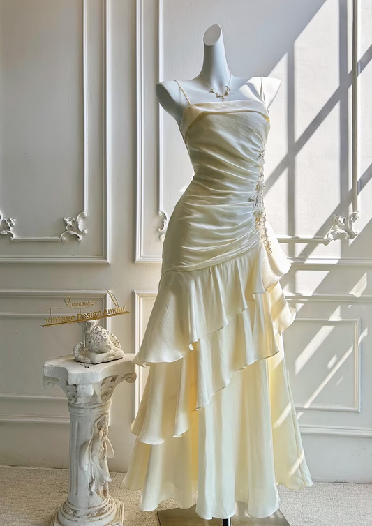 Vintage Ivory Spaghetti Strap Mermaid Ruffled Tiered Evening Gown DP8401