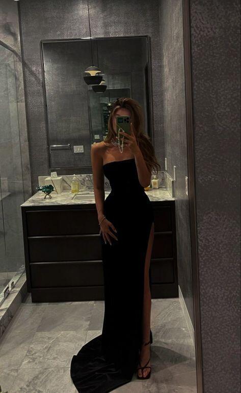 Sexy schwarzes trägerloses Meerjungfrau-Abendkleid mit Schlitz, DP2949
