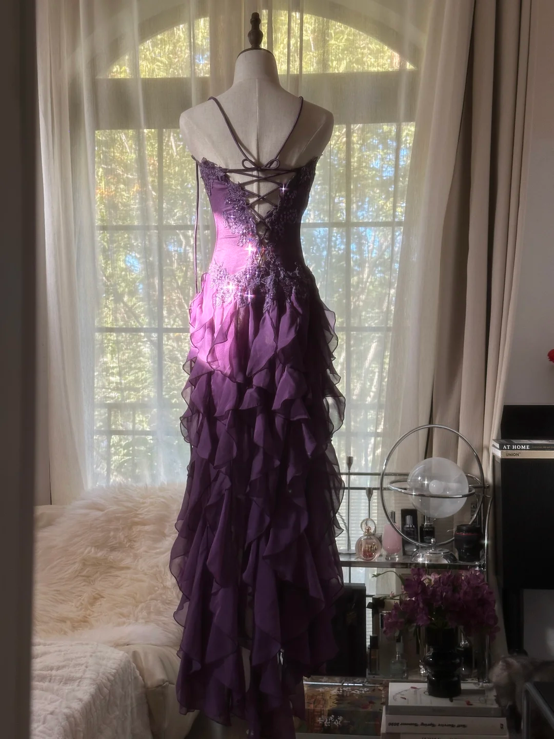 Lila trägerloses A-Linien-Rüschen-Langballkleid Vintage Abend-Partykleid, DP5282