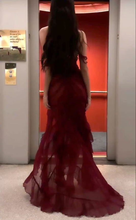 Robe de soirée longue bordeaux élégante à épaules dénudées et fente, DP3064