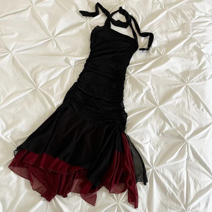 Robe de cocktail vintage noire à volants et dos nu, DP3136