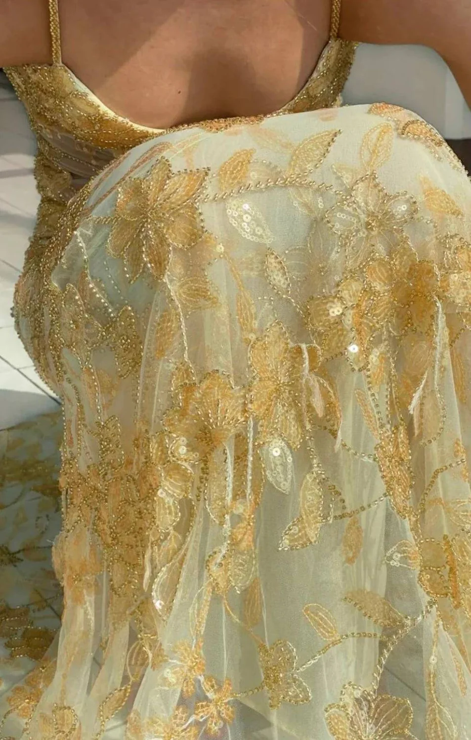Atemberaubendes hellgelbes langes Ballkleid mit Perlenbesatz in Meerjungfrau-Form und Spitze DP3855
