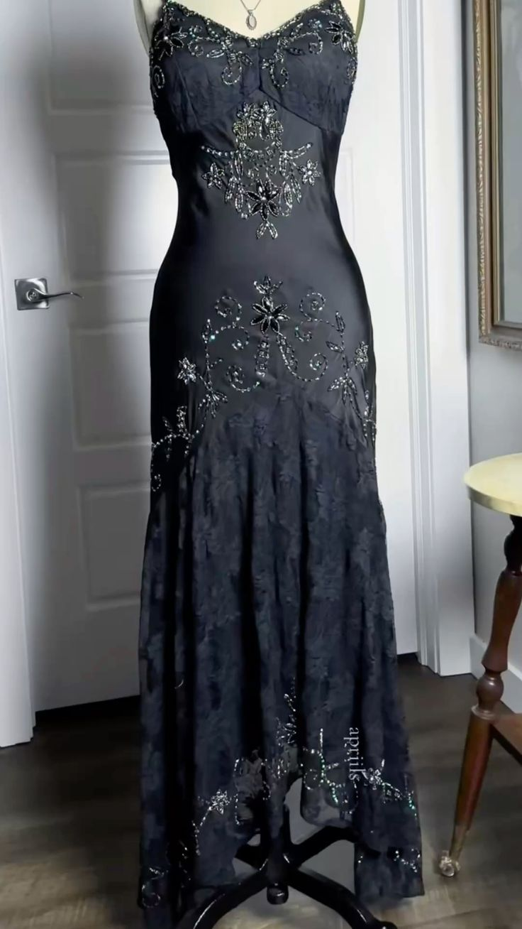 Robe de soirée sirène noire à bretelles spaghetti et dentelle perlée, style vintage, DP5252