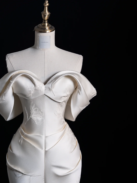 Robe de mariée longue élégante en satin ivoire à épaules dénudées, style sirène, DP5112