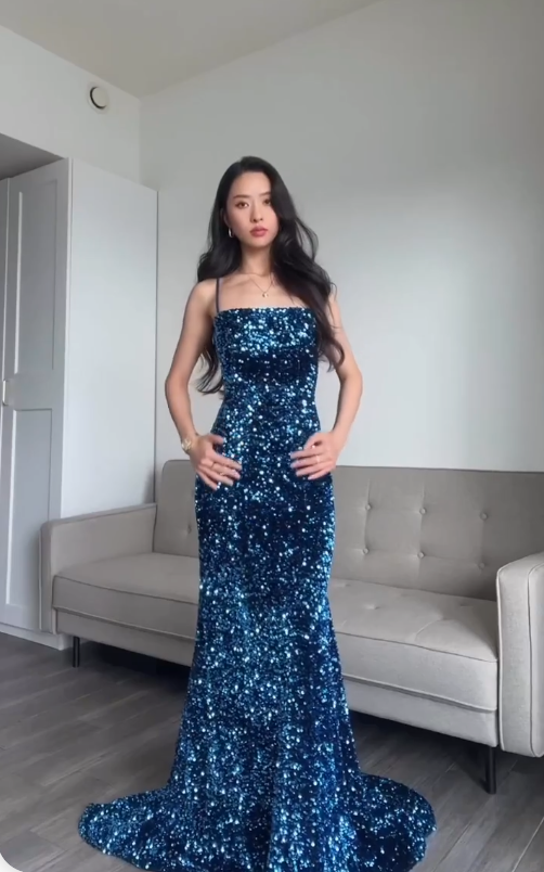 Robe de soirée longue sirène bleu roi à bretelles et paillettes, DP2955