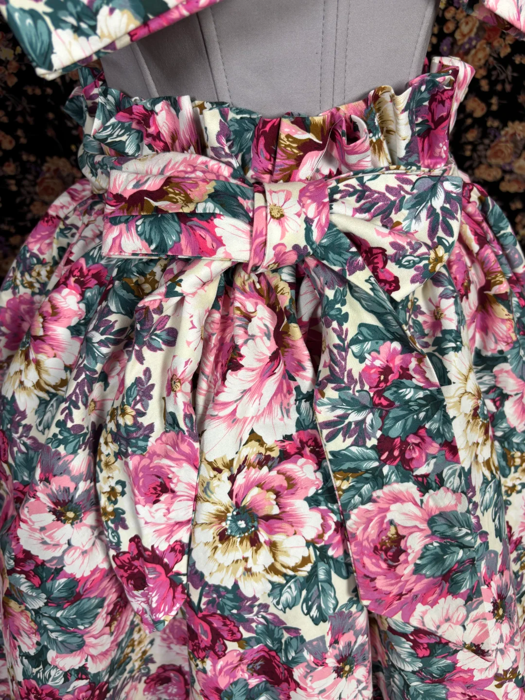 Robe de bal élégante à fleurs, bustier, volants et nœud, coupe trapèze, pour quinceañera DP7074