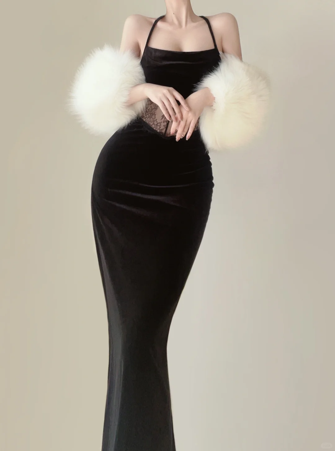 Sexy schwarzes rückenfreies Meerjungfrau-Samt-Abendkleid mit langem Ärmel, Geburtstags-Outfits, DP5386