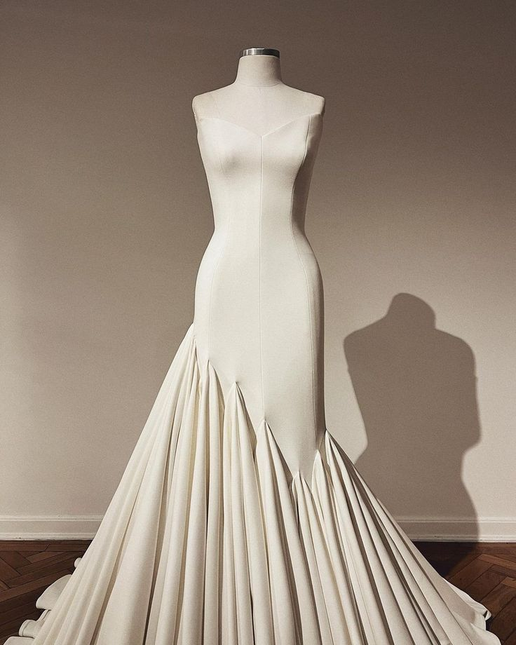 White Sweetheart Mermaid Pleated Formal Long Prom Dress, DP2939