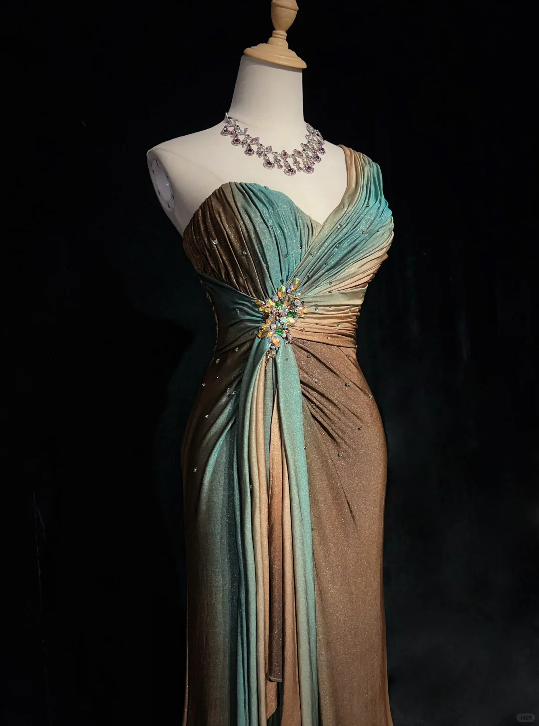 Neuankömmling Ombre One Shoulder Meerjungfrau Perlenbesetzt Vintage Langes Abendkleid, DP4881