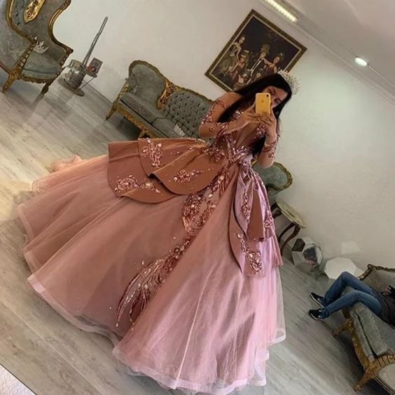 Elegantes, schulterfreies A-Linien-Ballkleid mit rosa Stickerei für Sweet 16 Quinceanera, Geburtstagskleid, Abendkleid, Ballkleid DP6525