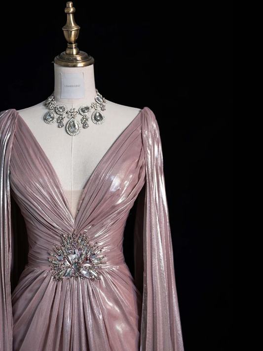 Hübsches, langes Partykleid im Meerjungfrauen-Stil aus Satin mit Perlenbesatz und Cape-Ärmeln in Rosa, DP5355