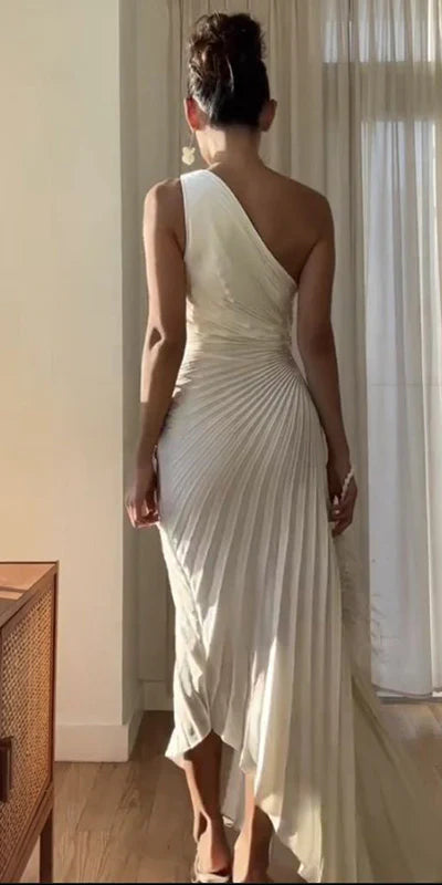 Elegant Cream One-Shoulder Pleated Asymmetric Hem Prom Dress DP8488