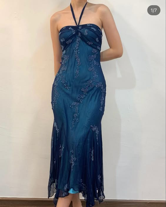 Robe de soirée longue vintage à volants et perles, col licou, DP3706