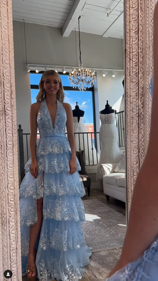 Hellblaues V-Ausschnitt Neckholder-Lagen-Partykleid, DP2699