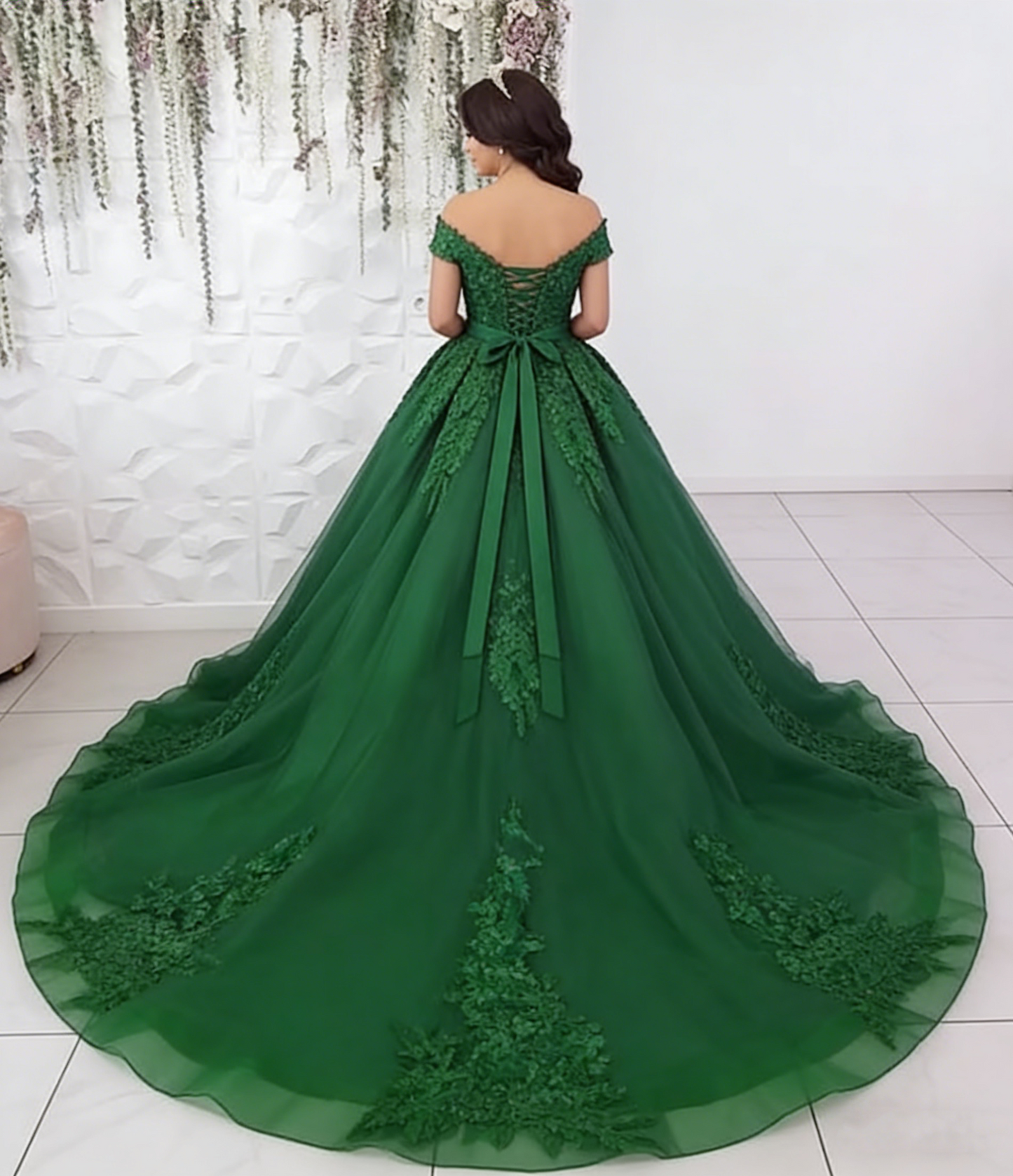 Elegant Emerald Green Off-the-Shoulder Lace Tulle Sweet 15 Quinceanera Ball Gown DP8150