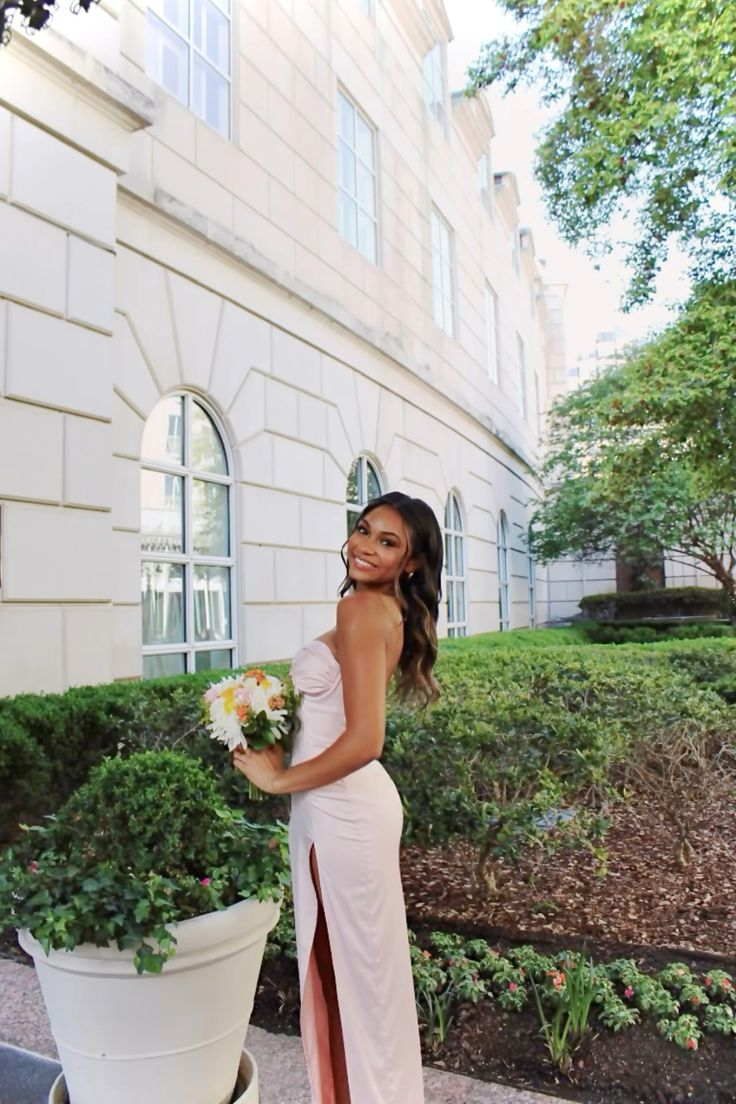 Robe fourreau longue rose à décolleté en cœur et fente pour invité de mariage, DP3579