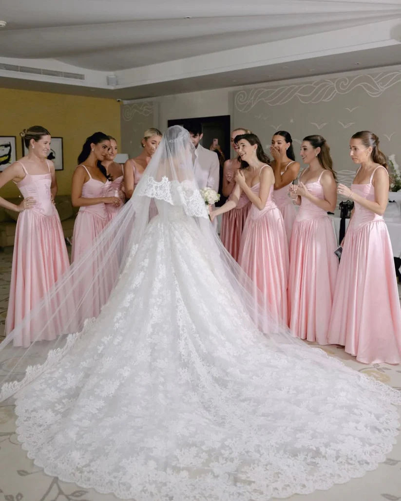 Wunderschönes rosa Spaghettiträger-A-Linien-Satin-Partykleid mit Herzausschnitt, Brautjungfernkleid DP6302