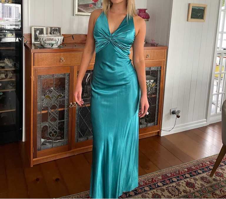 Robe de soirée longue noire en satin simple, col en V, dos nu, DP3019