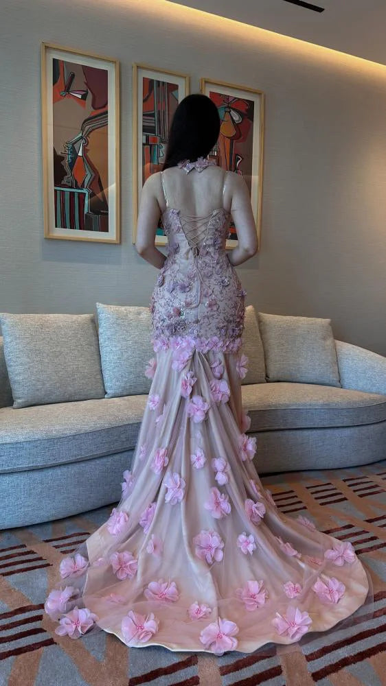 Glamouröses pinkes 3D Blumen Meerjungfrauen-Ballkleid Neckholder Perlen-Applikation Abendkleid DP8217