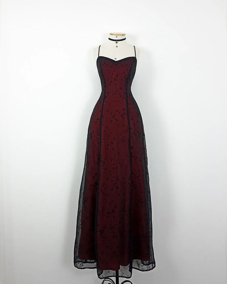 Robe de soirée longue vintage bordeaux à bretelles, coupe trapèze, en mousseline de soie, DP5647
