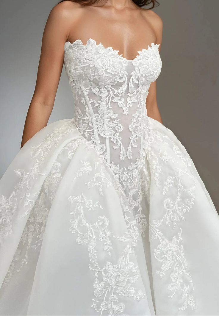 Elegant Lace Applique Sweetheart Wedding Dress A-Line Strapless Bridal Gown DP7022