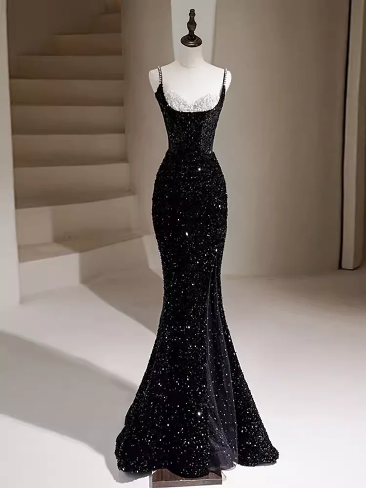 Schwarzes, glitzerndes Meerjungfrauen-Abendkleid mit Riemchen, DP3215