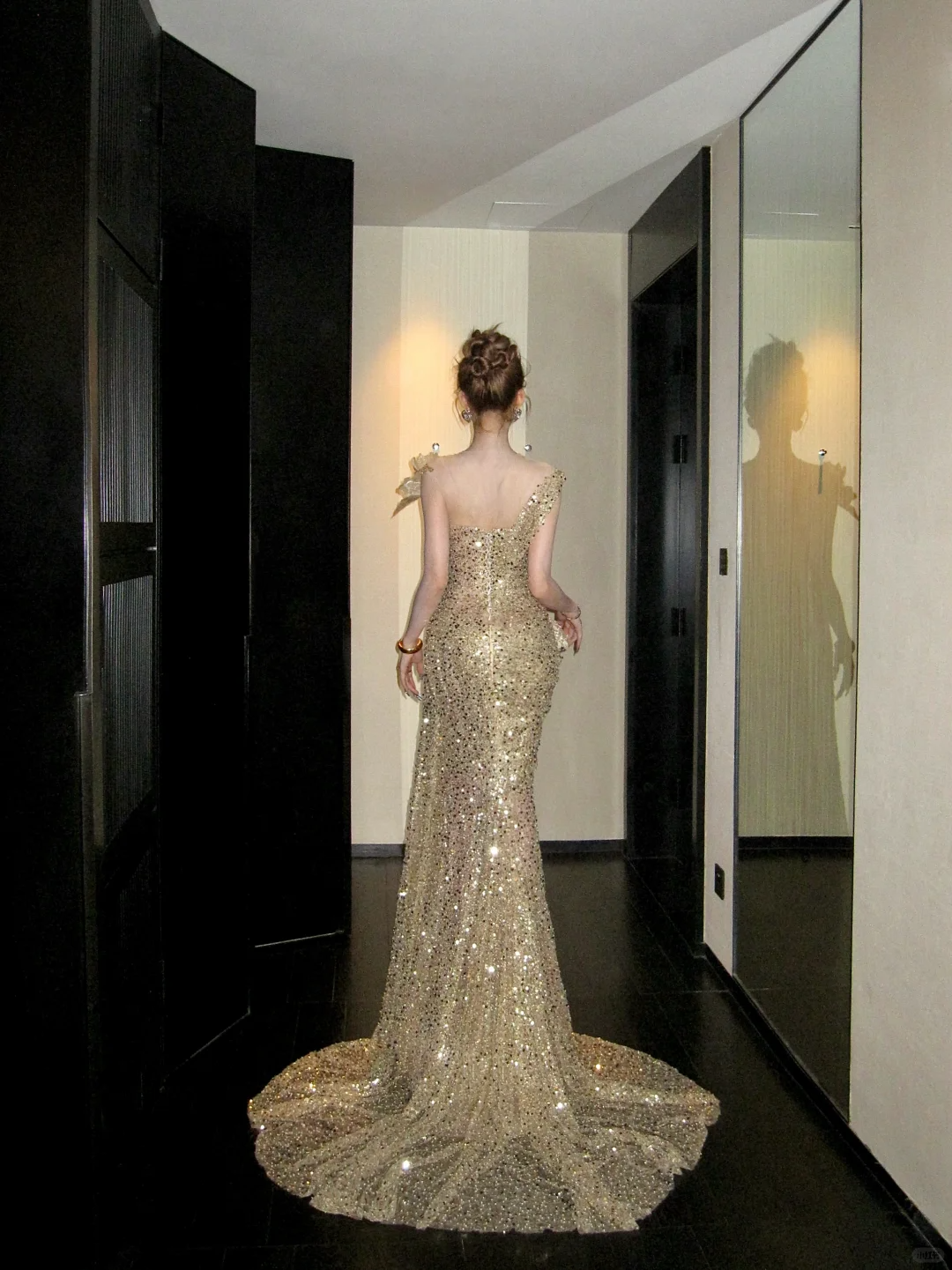 Sexy Gold Sleeveless Mermaid Sequins Evening Party Dress Birthday Outfits, DP5238