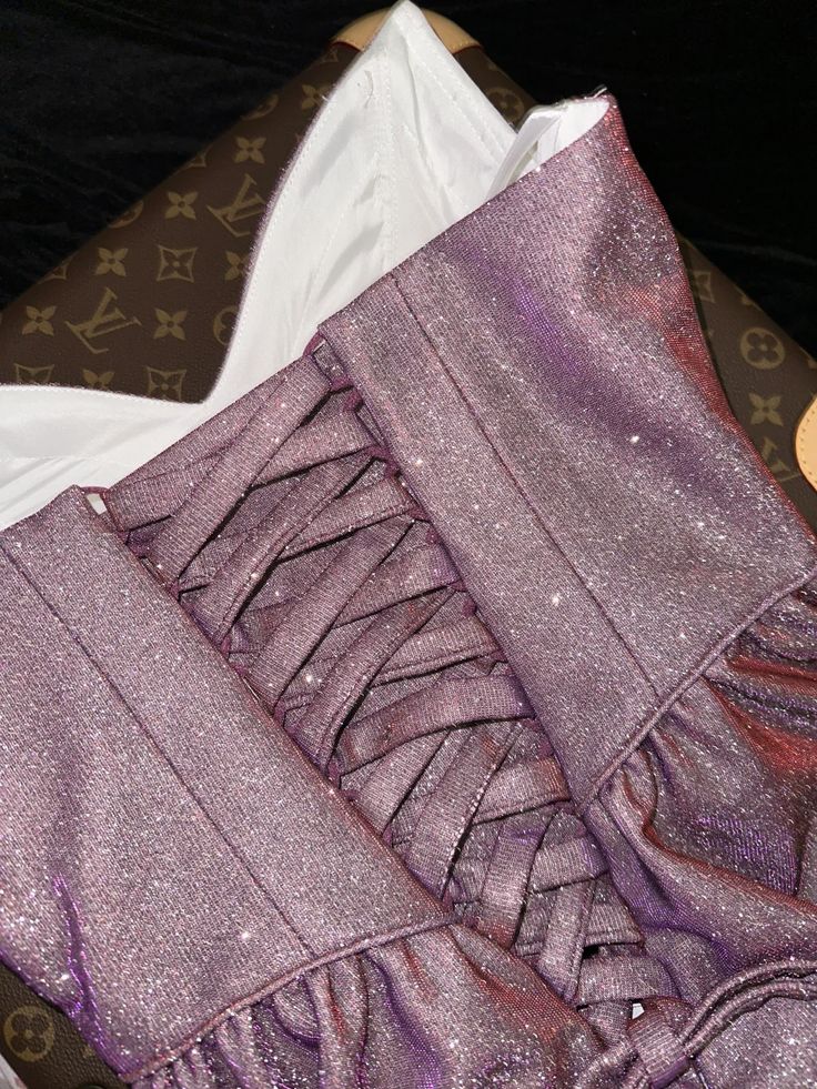 Glamouröses, lilafarbenes Glitzer-Ballkleid für Sweet 16 Quinceañera, DP7920