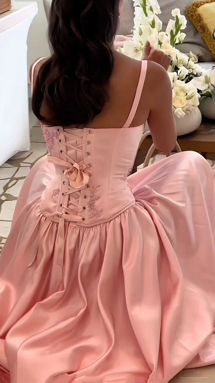 Wunderschönes rosa Spaghettiträger-A-Linien-Satin-Partykleid mit Herzausschnitt, Brautjungfernkleid DP6302