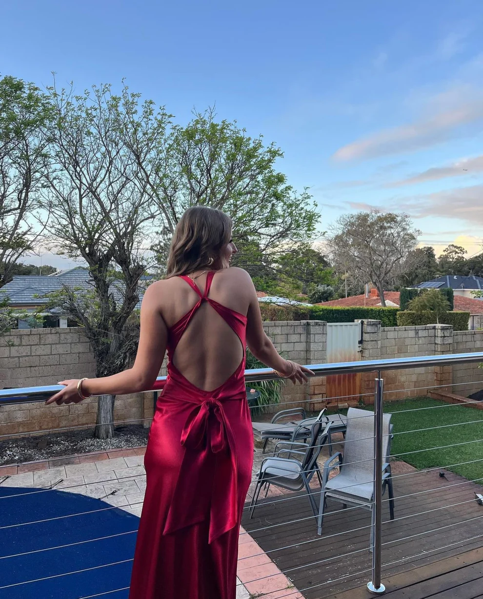 Robe de soirée longue noire en satin simple, col en V, dos nu, DP3019