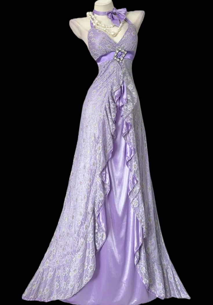 Vintage Lavender Halter Neck Ruffled Evening Gown Lace & Satin Rhinest DSProm Vintage Lavender Halter Neck Ruffled Evening Gown Lace & Satin Rhinest DSProm