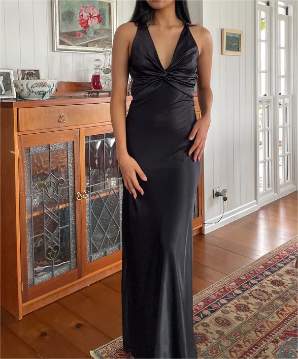 Robe de soirée longue noire en satin simple, col en V, dos nu, DP3019