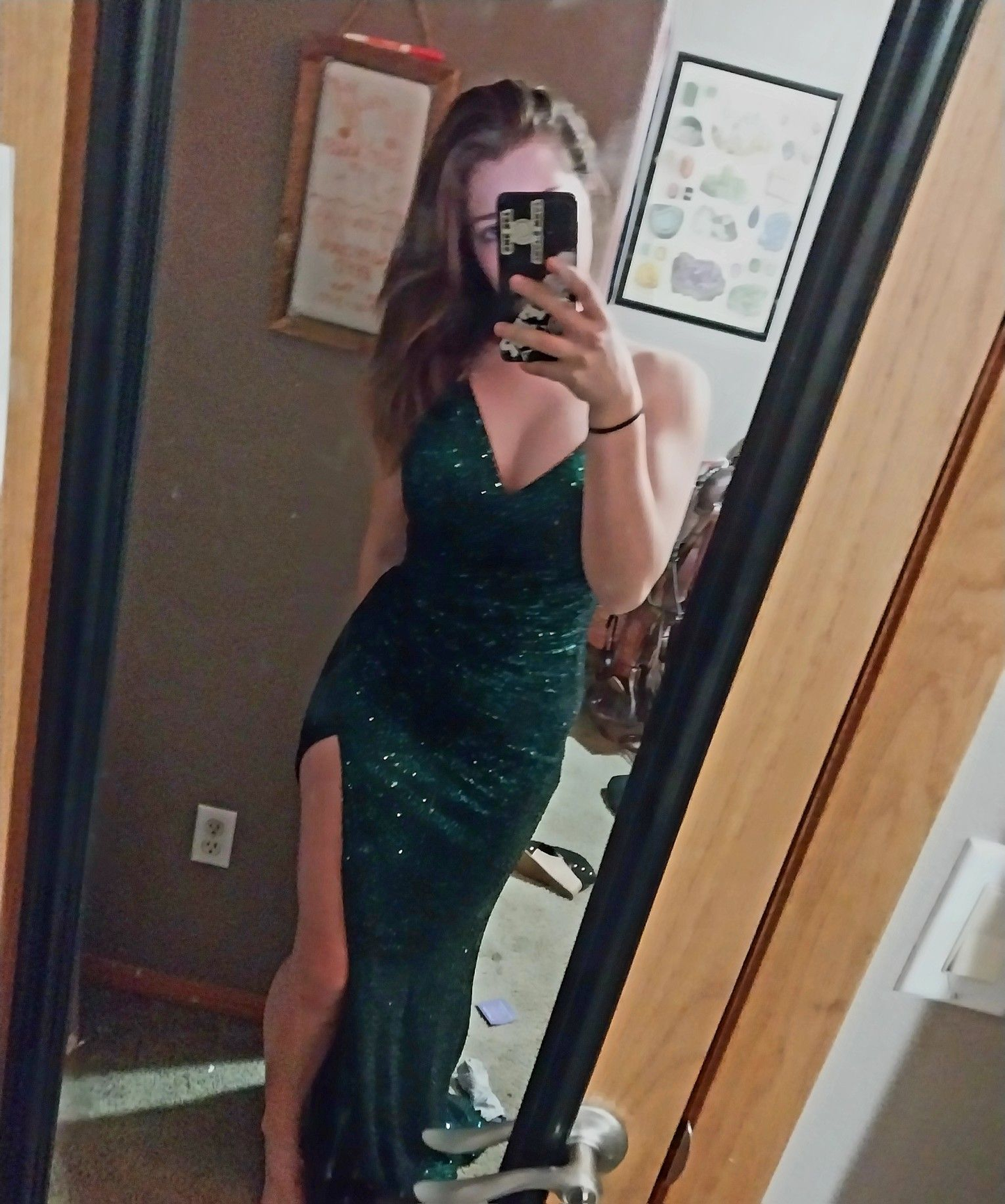 Glänzendes königsblaues langes Abend- und Partykleid mit Trägern und Pailletten, DP4001