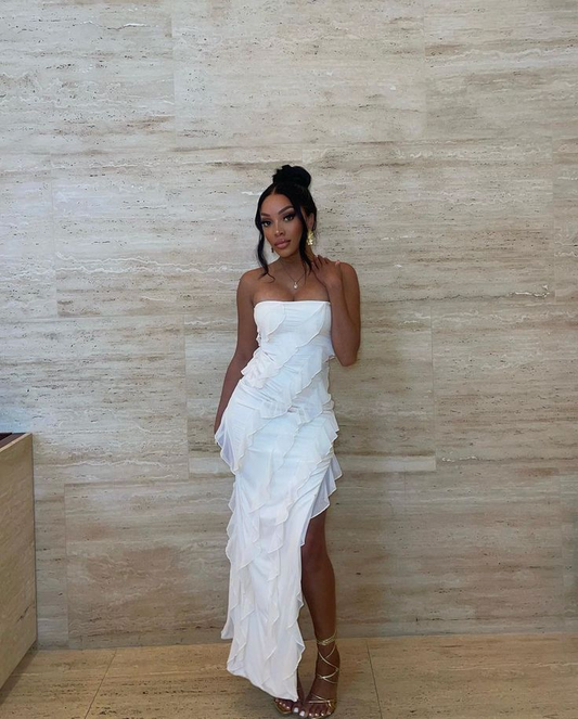 Sexy weißes trägerloses langes Partykleid mit Rüschen und Schlitz, DP3726