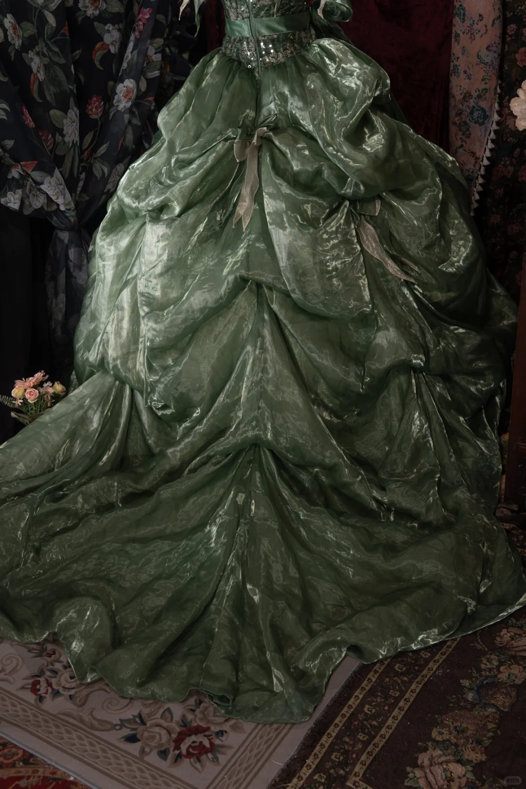 Glamorous Emerald Green Sequin V-Neck Tulle Ball Gown DP8343