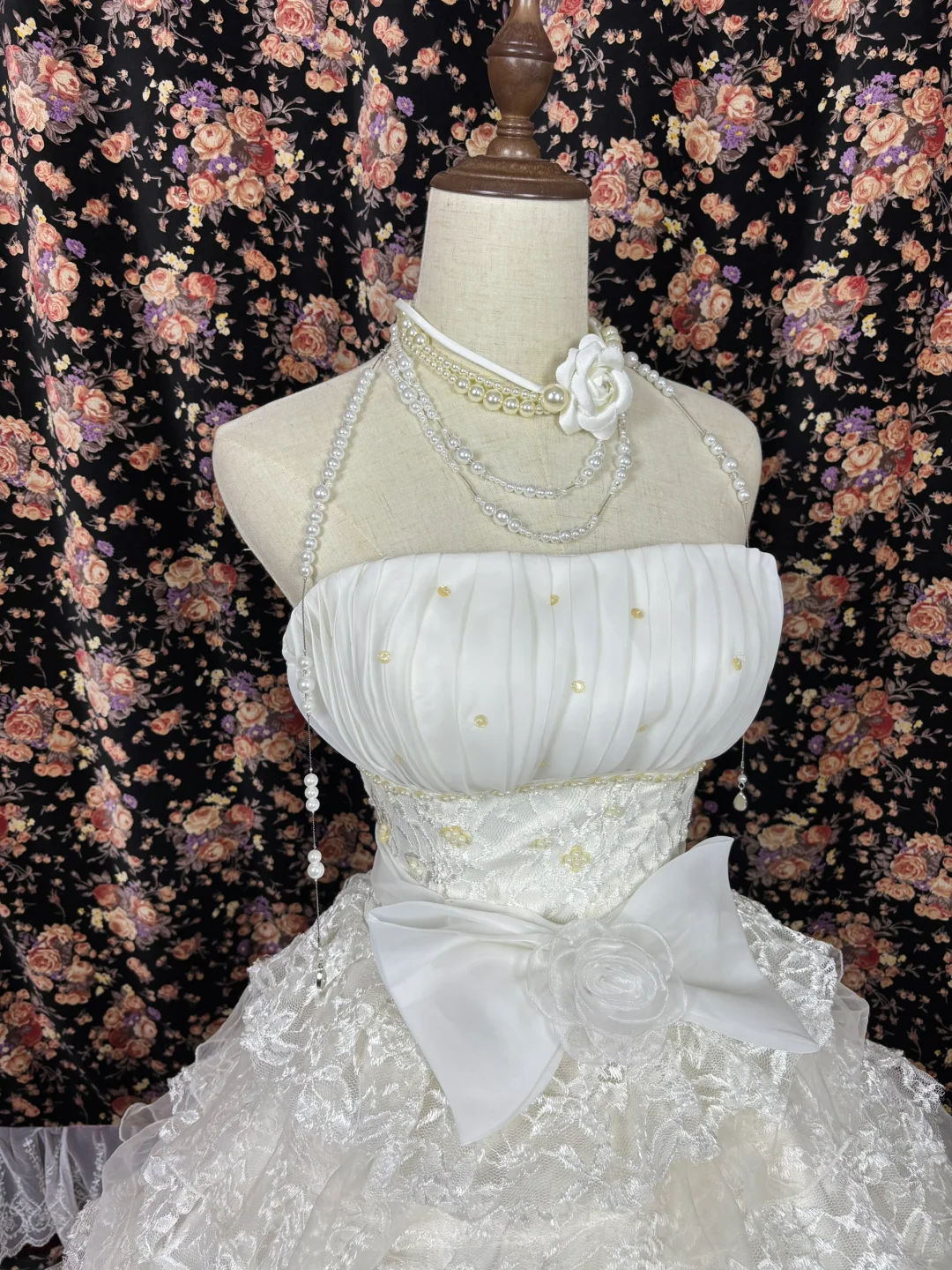 Beautiful Ivory Tulle Lace Strapless Appliques Sweet 16th Quinceanera A-Line Floor-length Tiered Evening Dress Prom Dress Ball Gown DP6275