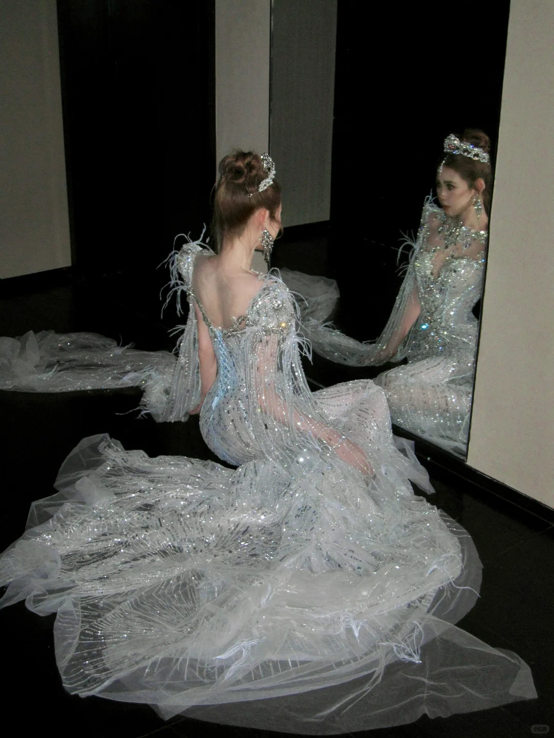 Elegantes glitzerndes silbernes Perlen-Pailletten-Design Meerjungfrau-Brautkleid Ballkleid Abendkleid DP6247