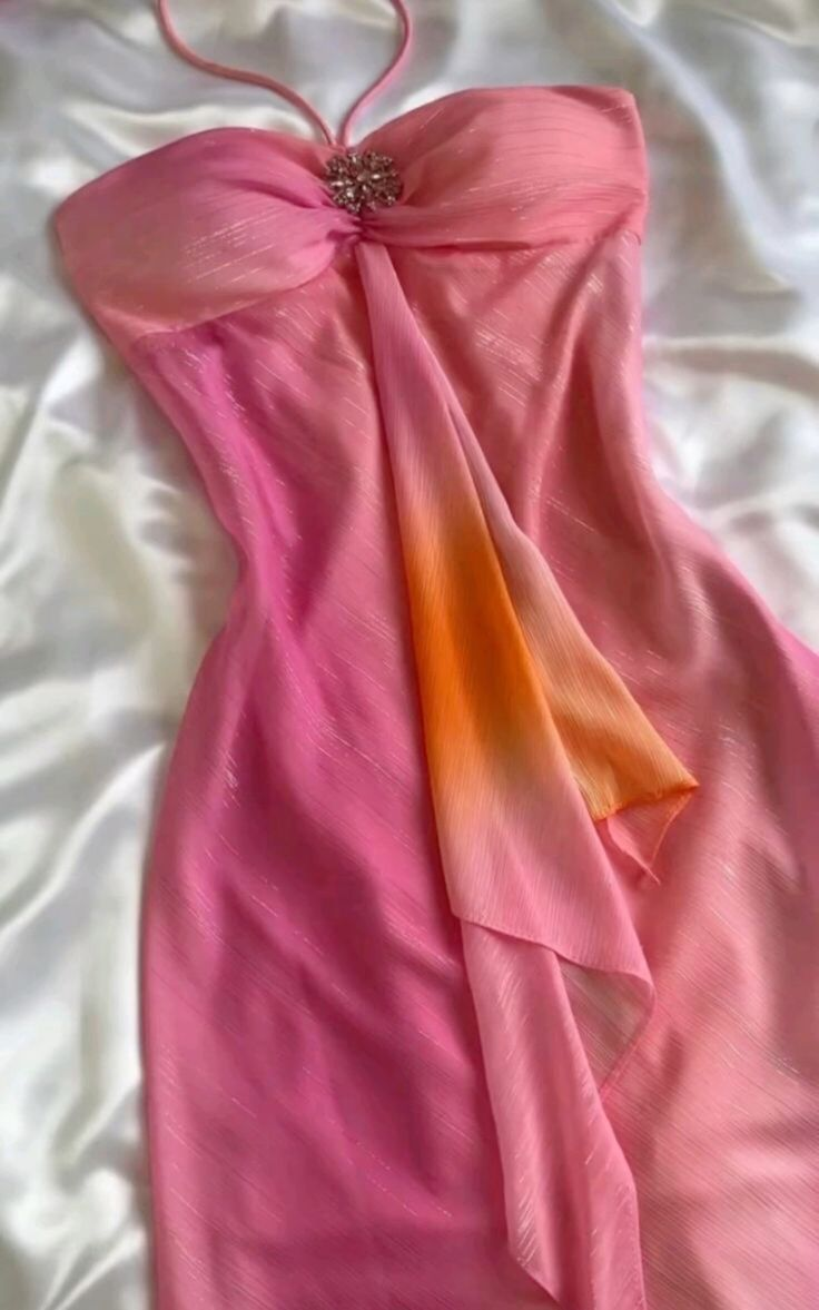 Rosa Neckholder-Etuikleid aus Chiffon im Vintage-Stil mit Farbverlauf, DP3657