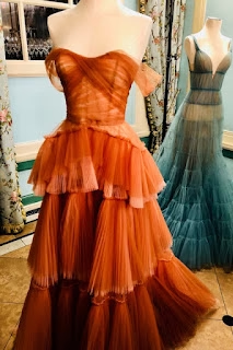 Robe de bal longue en tulle à épaules dénudées et à volants, coupe trapèze, DP607