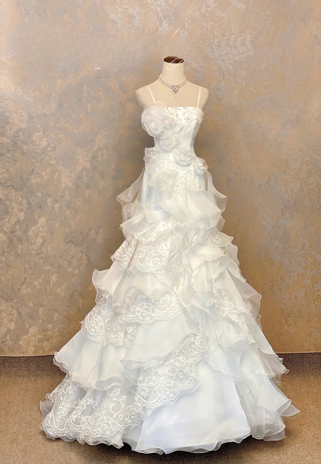 Romantic White Tulle Ruffled Layers Lace Embroidery Detachable Strap Wedding Dress DP7358