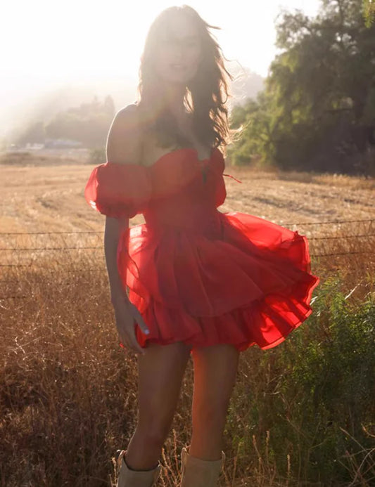 Süßes rotes schulterfreies kurzes A-Linien-Partykleid Cocktailkleid Homecoming-Kleid DP6496