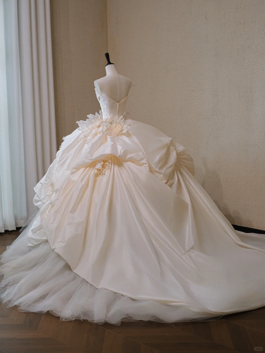 Elegant Ivory Strapless A-Line Tulle Satin Wedding Dresses Birthday Ball Gown, DP5442