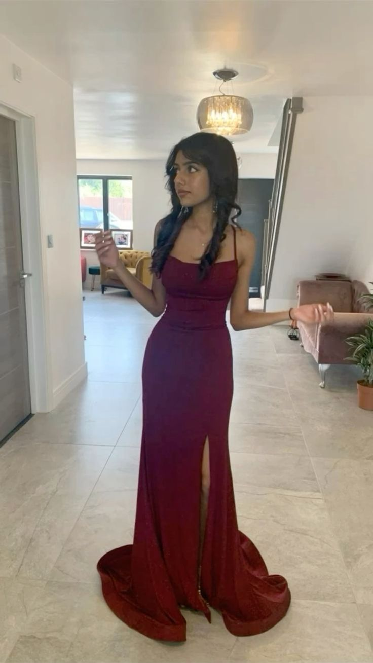 Weinrotes, langes Meerjungfrauen-Partykleid mit Schlitz und Trägern, DP3796