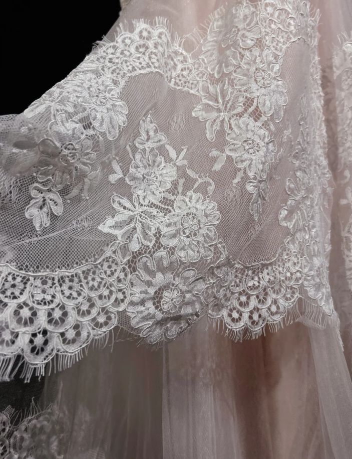 Elegant Pink Halter Neck Sweetheart Evening Gown A-Line Beaded Lace Prom Dress DP7965