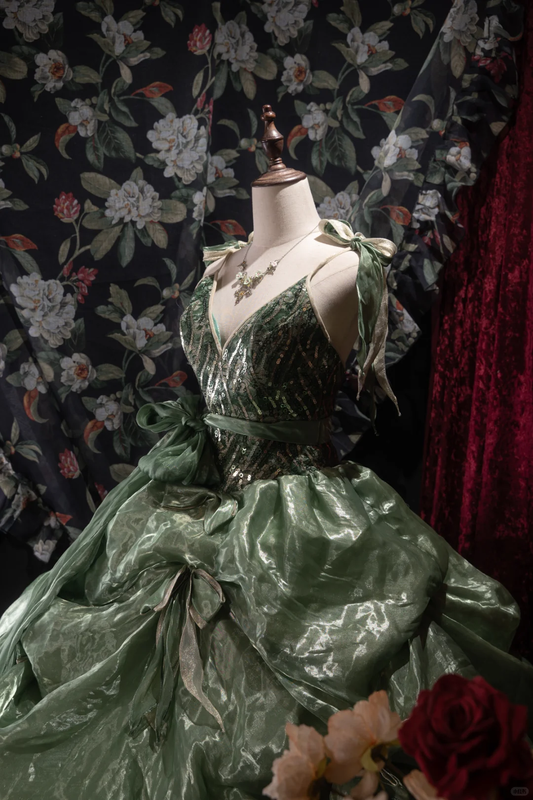 Glamorous Emerald Green Sequin V-Neck Tulle Ball Gown DP8343