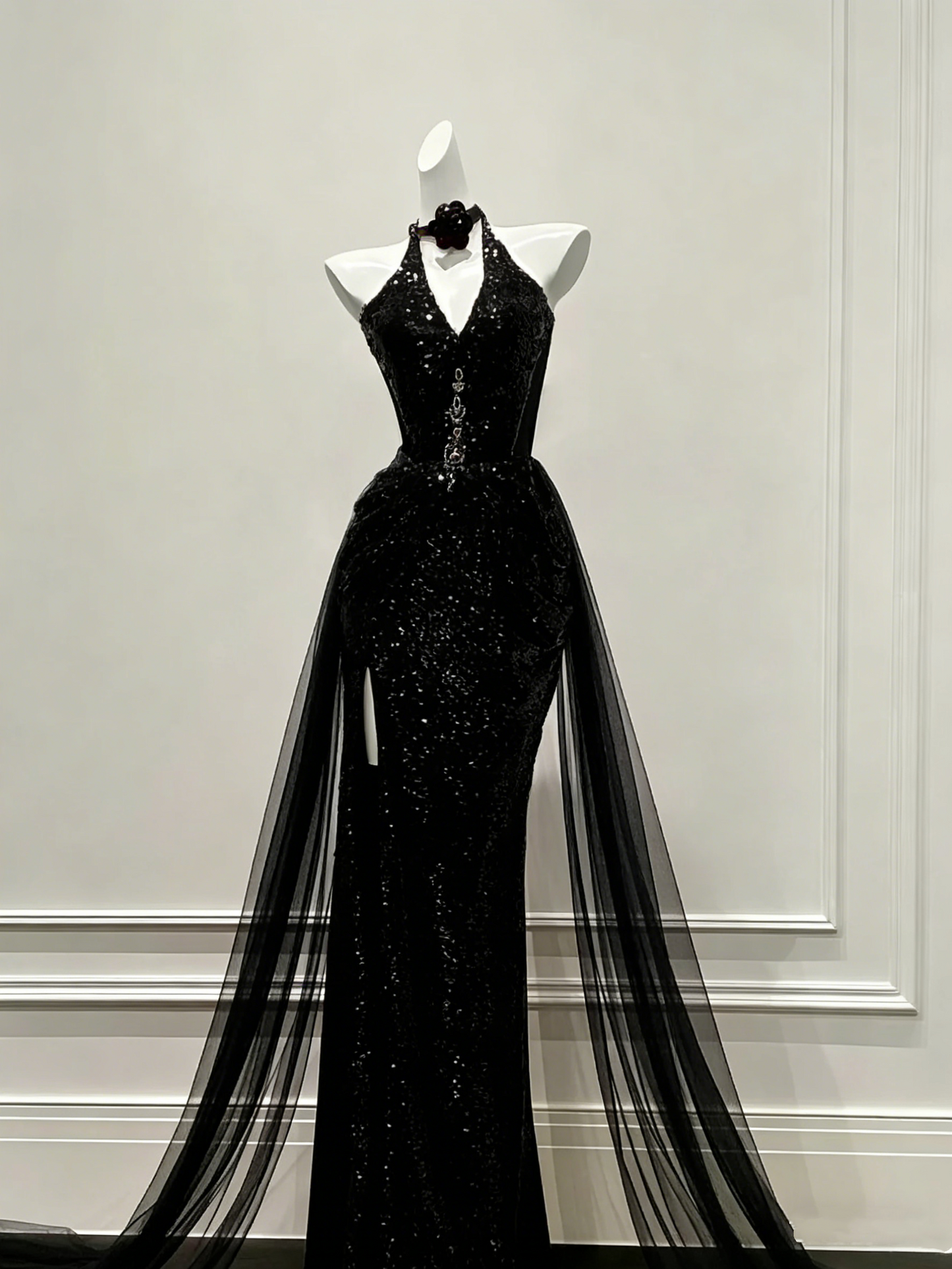 Luxury Sequin Halter Mermaid Evening Gown Formal Prom Dress with Tulle Train DP5622