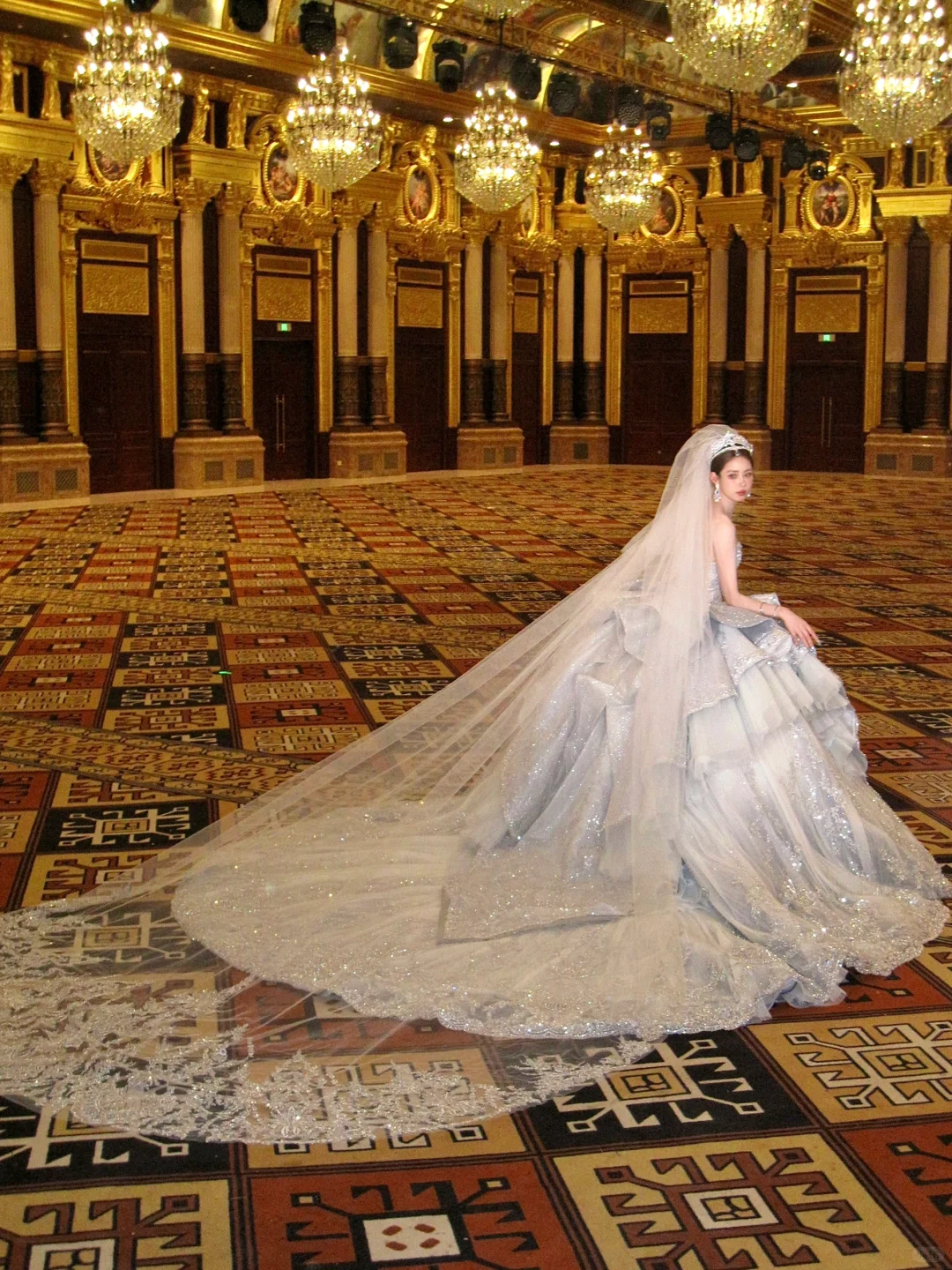 Wunderschönes, glänzendes, perlenbesetztes, paillettenbesetztes A-Linien-Brautkleid im Sweetheart-Design, Ballkleid, Ballkleid, Abendkleid, DP6255