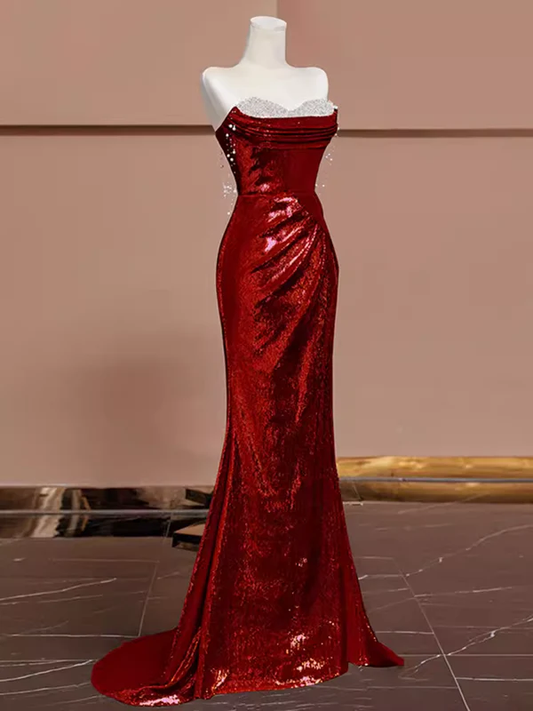 Charmantes rotes trägerloses langes Abendkleid im Meerjungfrauen-Stil mit Pailletten DP3873